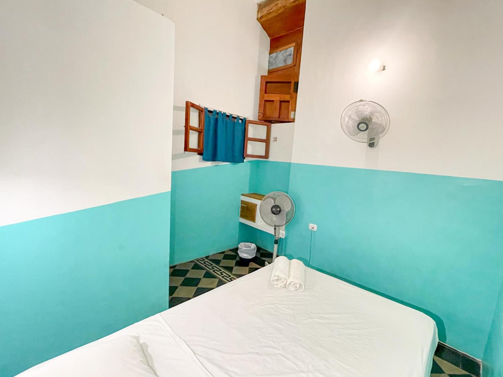 Double Room with Shared Bathroom